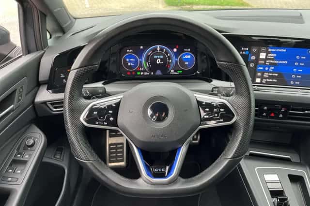 Volkswagen Golf (2021) thumbnail 6