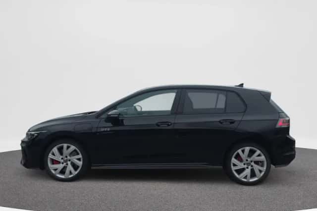Volkswagen Golf (2025) thumbnail 2