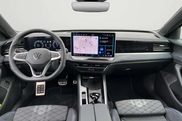 Volkswagen Passat (2025) thumbnail 6