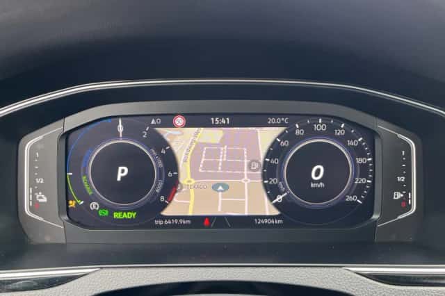 Volkswagen Passat (2022) thumbnail 6