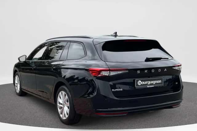 Škoda Superb (2025) thumbnail 4