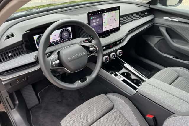 Škoda Superb (2025) thumbnail 5