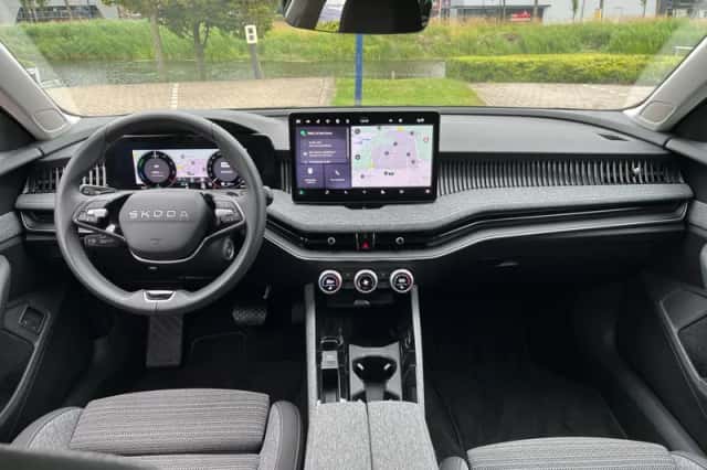 Škoda Superb (2025) thumbnail 6