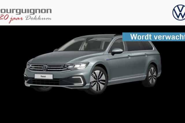 Volkswagen Passat (2021) thumbnail 1