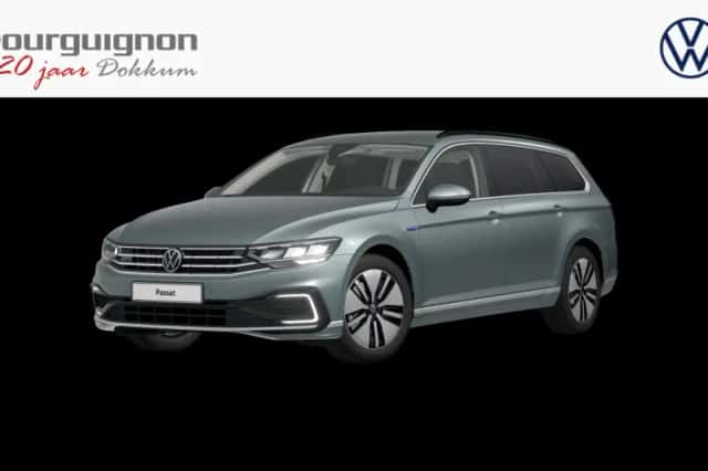 Volkswagen Passat (2021) thumbnail 1