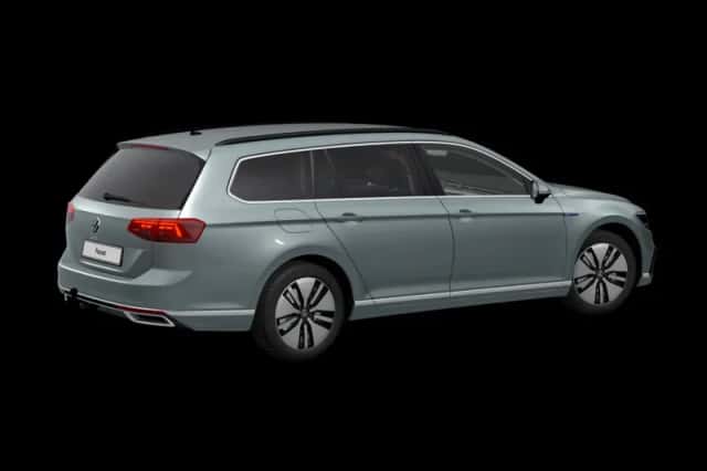Volkswagen Passat (2021) thumbnail 3