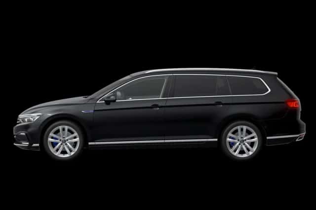 Volkswagen Passat (2023) thumbnail 4