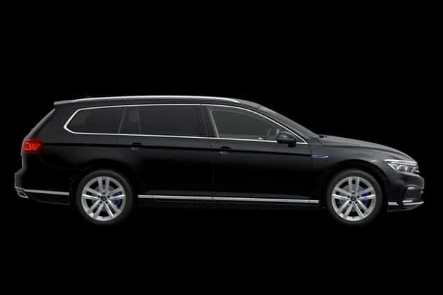 Volkswagen Passat (2023) thumbnail 6