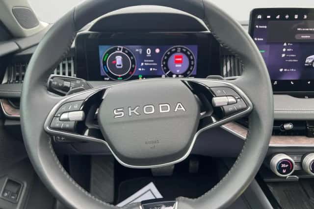 Škoda Superb (2025) thumbnail 5