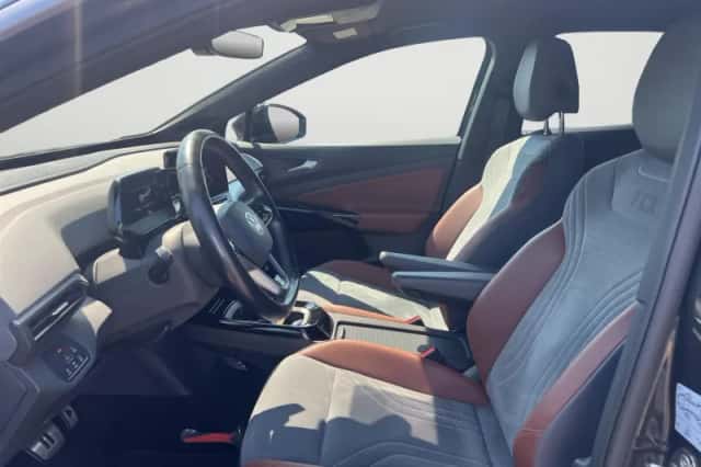 Volkswagen ID.4 (2020) thumbnail 3