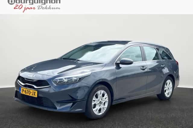 Kia Ceed Sportswagon (2022) thumbnail 1