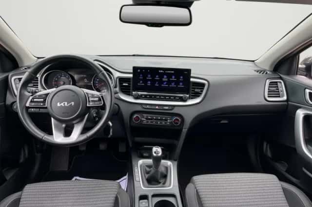 Kia Ceed Sportswagon (2022) thumbnail 4
