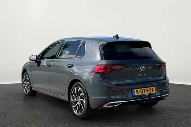 Volkswagen Golf (2020) thumbnail 2