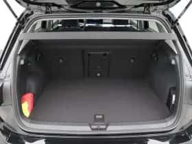 Volkswagen Golf (2026) thumbnail 36