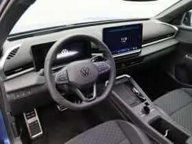 Volkswagen T-Roc (2025) thumbnail 3
