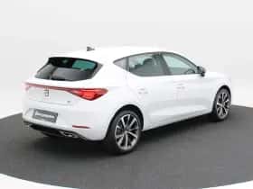 SEAT Leon (2025) thumbnail 2