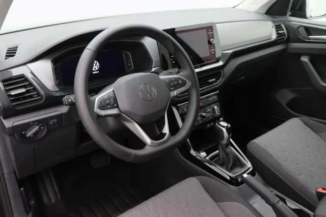 Volkswagen T-Cross (2025) thumbnail 3
