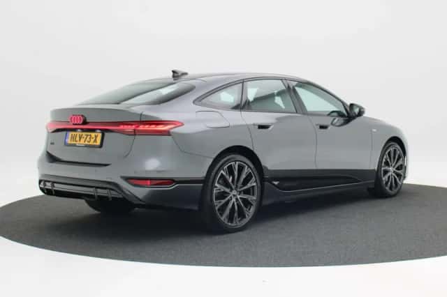 Audi A6 (2025) thumbnail 2