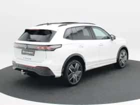 Volkswagen Tiguan (2026) thumbnail 2