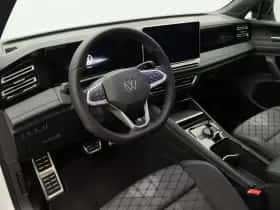 Volkswagen Tiguan (2026) thumbnail 3