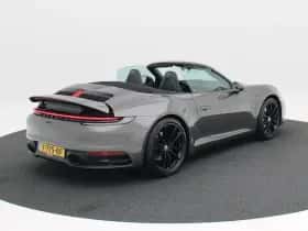 Porsche 911 (2023) thumbnail 2