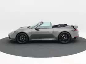 Porsche 911 (2023) thumbnail 9
