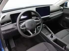 Volkswagen T-Roc (2026) thumbnail 3