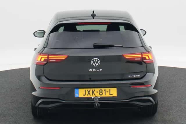 Volkswagen Golf (2026) thumbnail 5