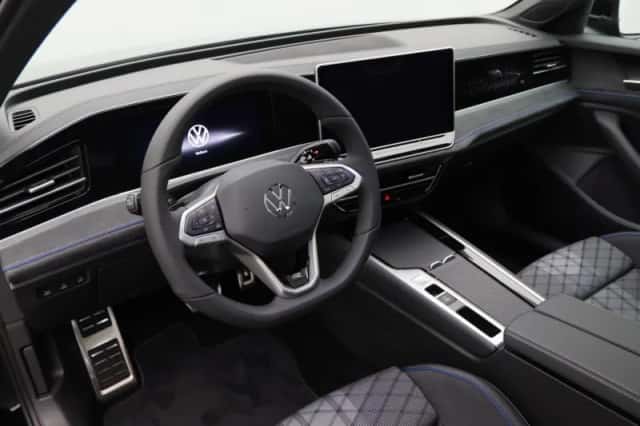 Volkswagen Passat (2026) thumbnail 3