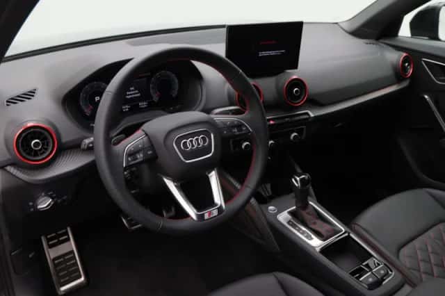 Audi Q2 (2025) thumbnail 3