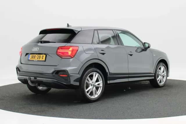 Audi Q2 (2025) thumbnail 2