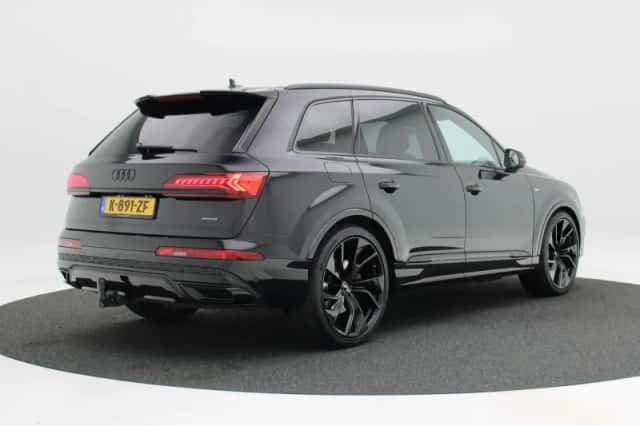 Audi Q7 (2020) thumbnail 3