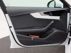 Audi A4 (2024) thumbnail 16