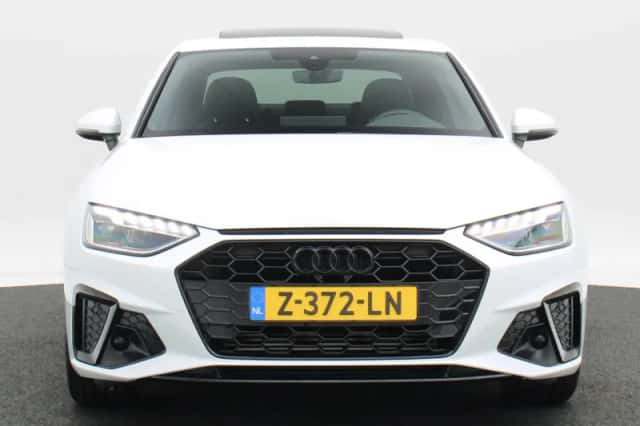 Audi A4 (2024) thumbnail 4