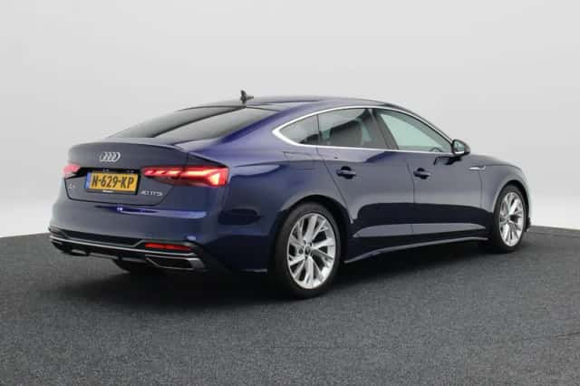 Audi A5 (2021) thumbnail 2