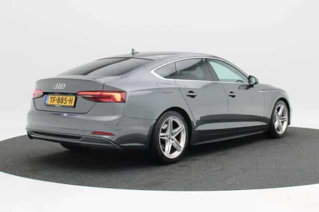 Audi A5 (2018) thumbnail 2