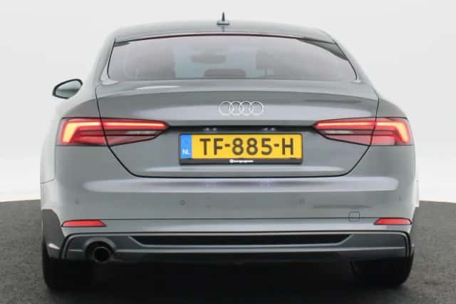 Audi A5 (2018) thumbnail 6