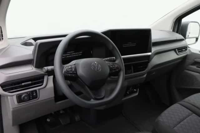 Volkswagen E-Transporter (2026) thumbnail 3