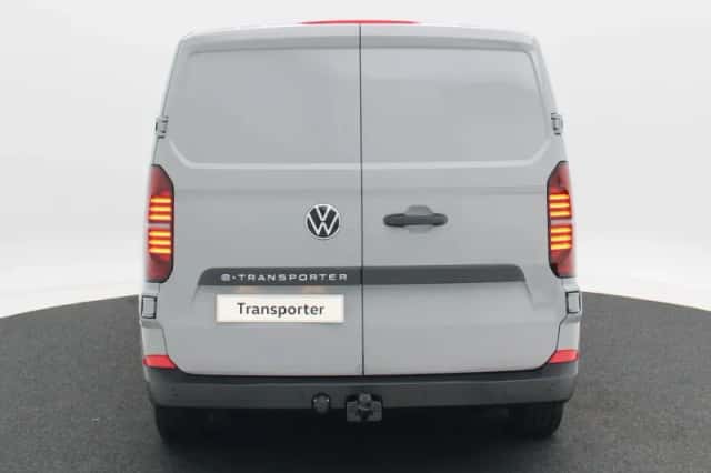 Volkswagen E-Transporter (2026) thumbnail 5