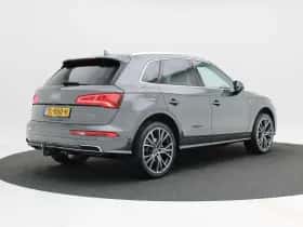 Audi Q5 (2018) thumbnail 2