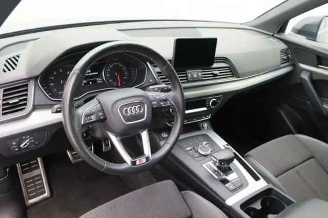 Audi Q5 (2018) thumbnail 3