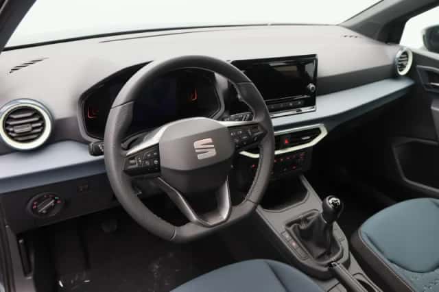 SEAT Arona (2027) thumbnail 3