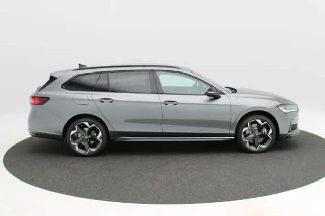Škoda Superb (2026) thumbnail 5