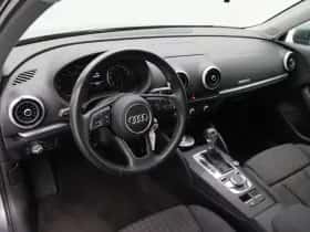 Audi A3 (2018) thumbnail 3