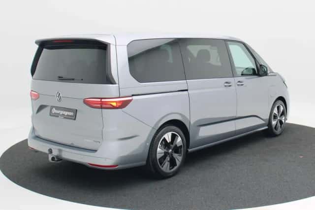Volkswagen Multivan (2026) thumbnail 2