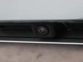 Volkswagen Multivan thumbnail 15