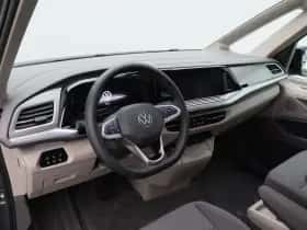 Volkswagen Multivan thumbnail 3