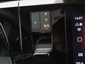 Volkswagen Multivan thumbnail 25