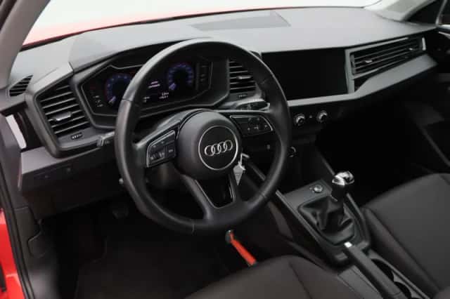 Audi A1 (2019) thumbnail 3