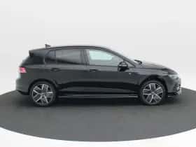 Volkswagen Golf (2026) thumbnail 6